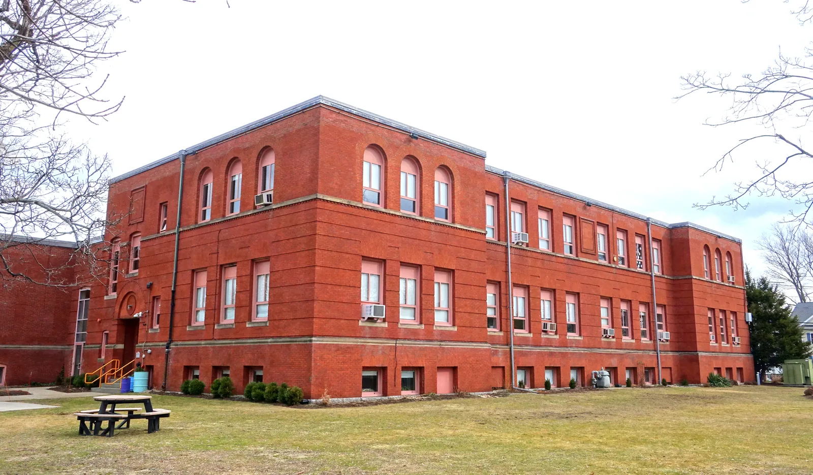 Lesley Ellis School - Arlington, Massachusetts, USA.