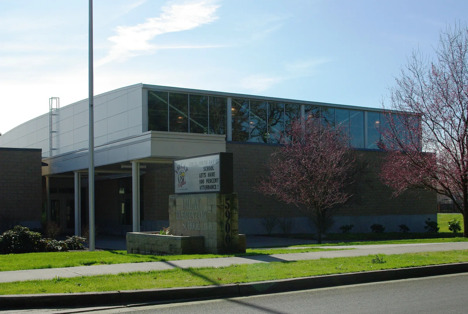 Imlay Elementary School in w:Hillsboro, Oregon, part of the w:Hillsboro School District.