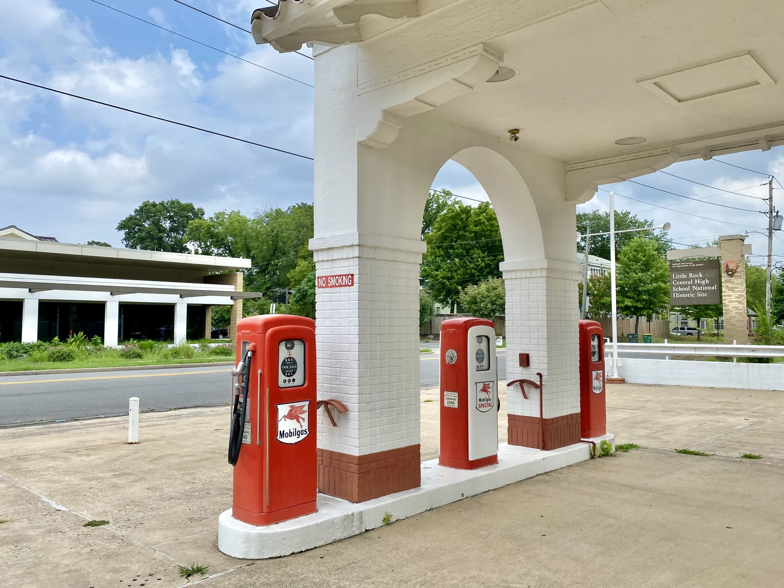 Magnolia Mobil Service Station, Little Rock Central High School NHS