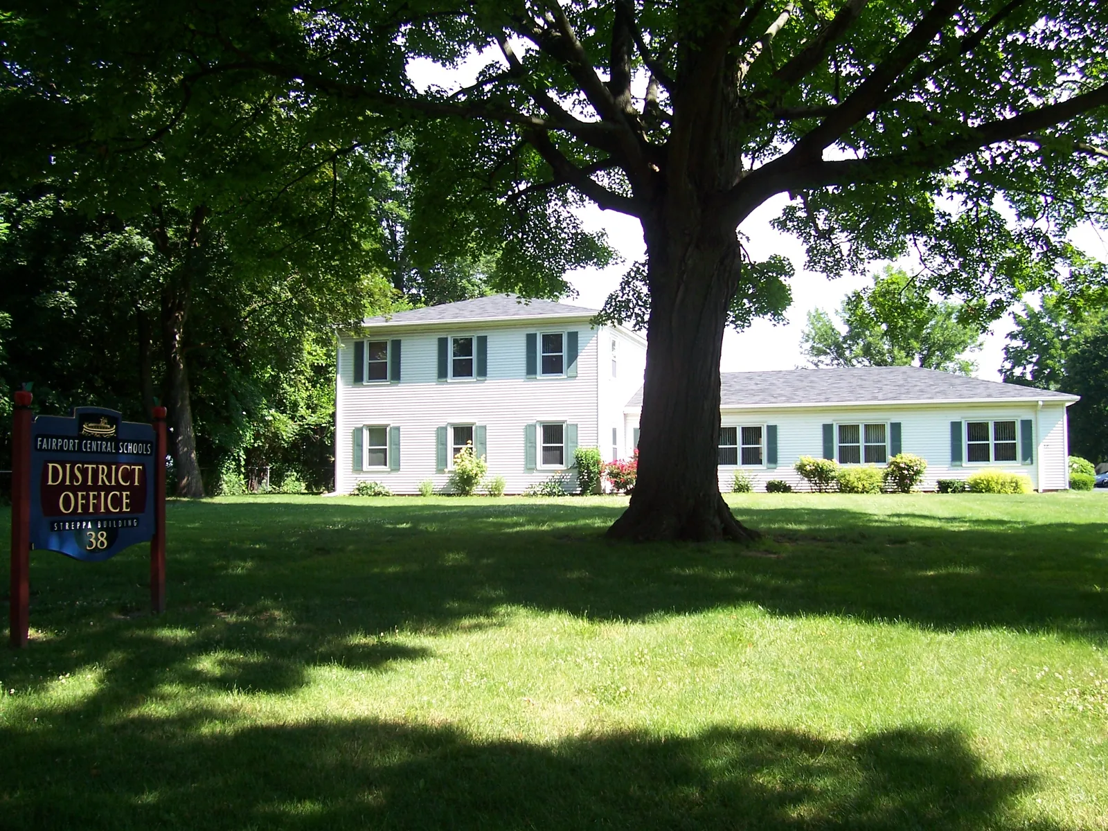 en:Fairport Central School District main office in the village of en:Fairport, New York