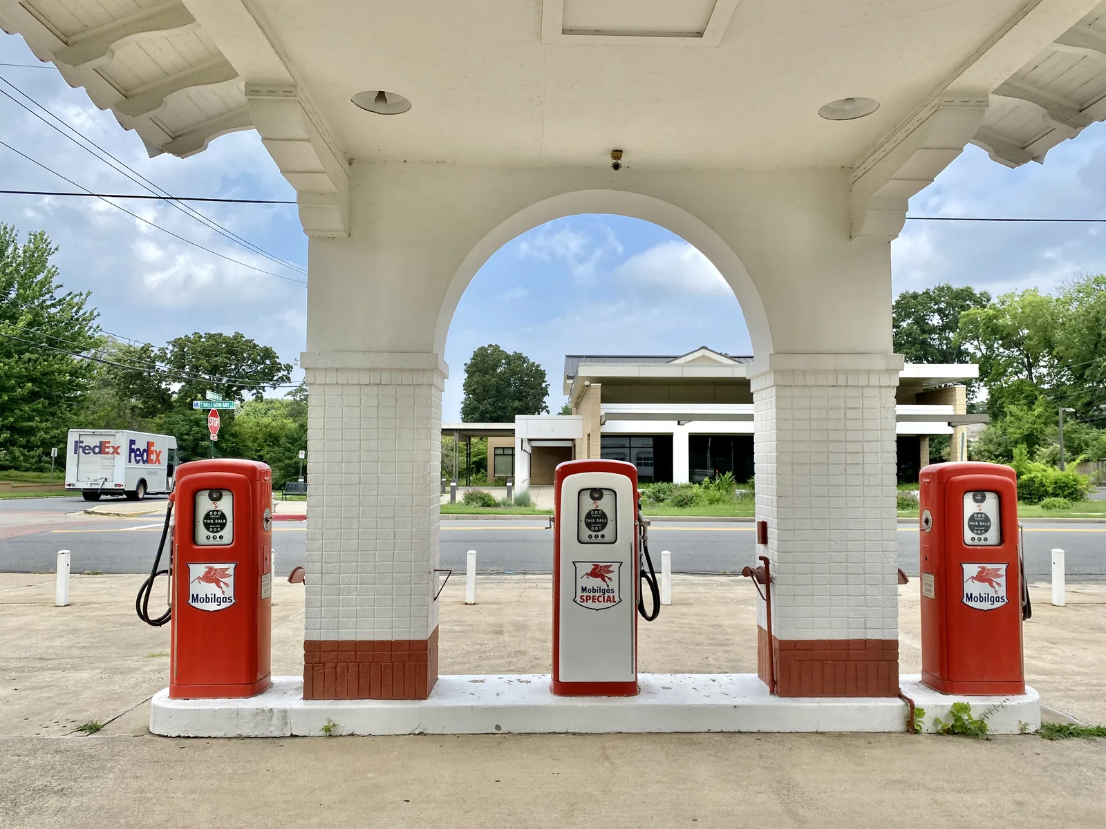 Magnolia Mobil Service Station, Little Rock Central High School NHS